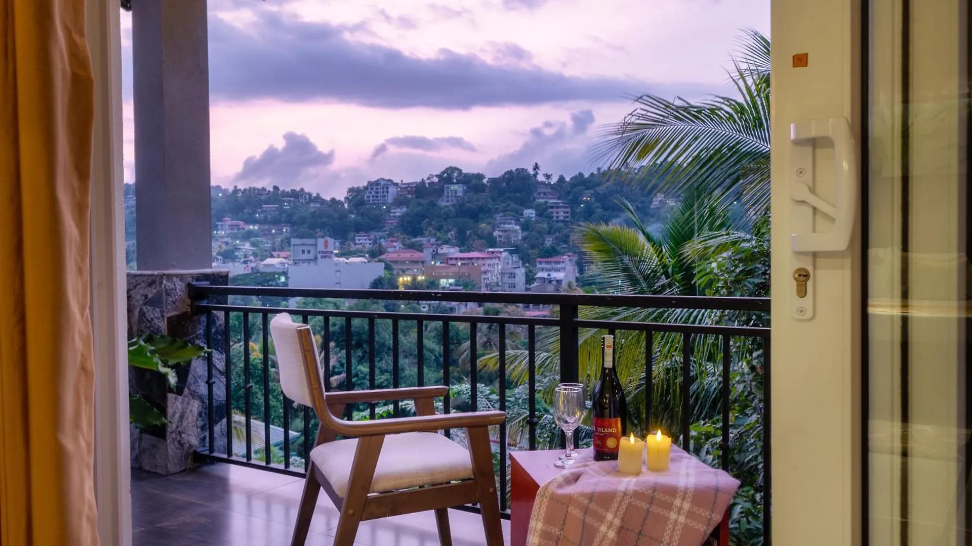 Kandy Tree Tops Hotel Guest house