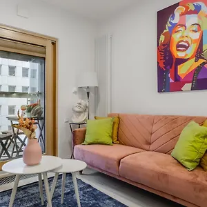https://luxury-apartments-in-mennica-residence.warsawhotelspoland.com